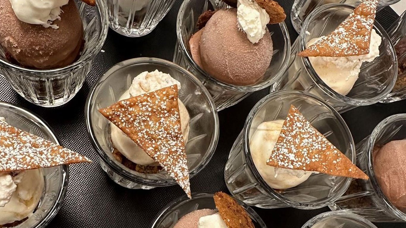ice cream desserts from Mel's
