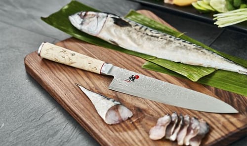 miyabi-birchwood-sg2-on-cutting-board