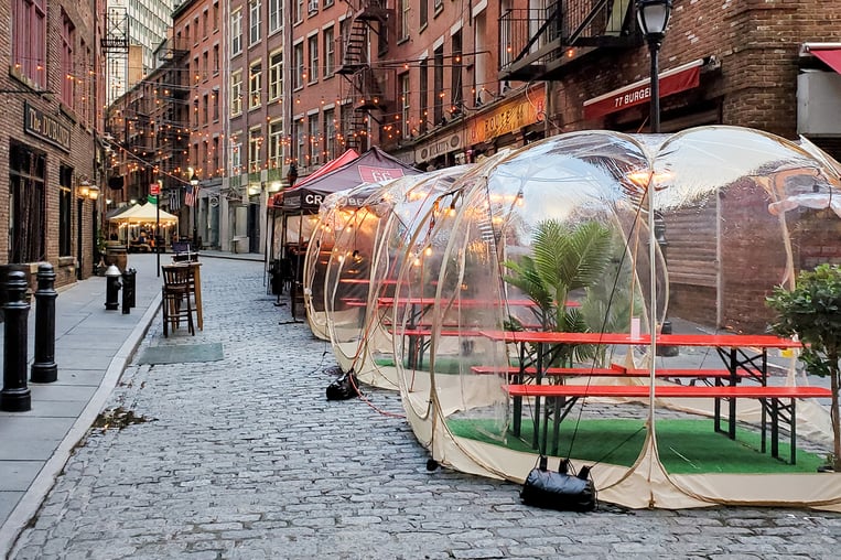 Outdoor NYC Dining down side street