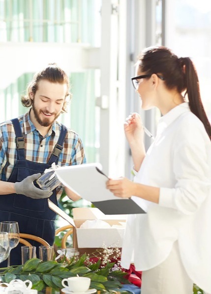 Man-signing-paperwork-for-delivery-1
