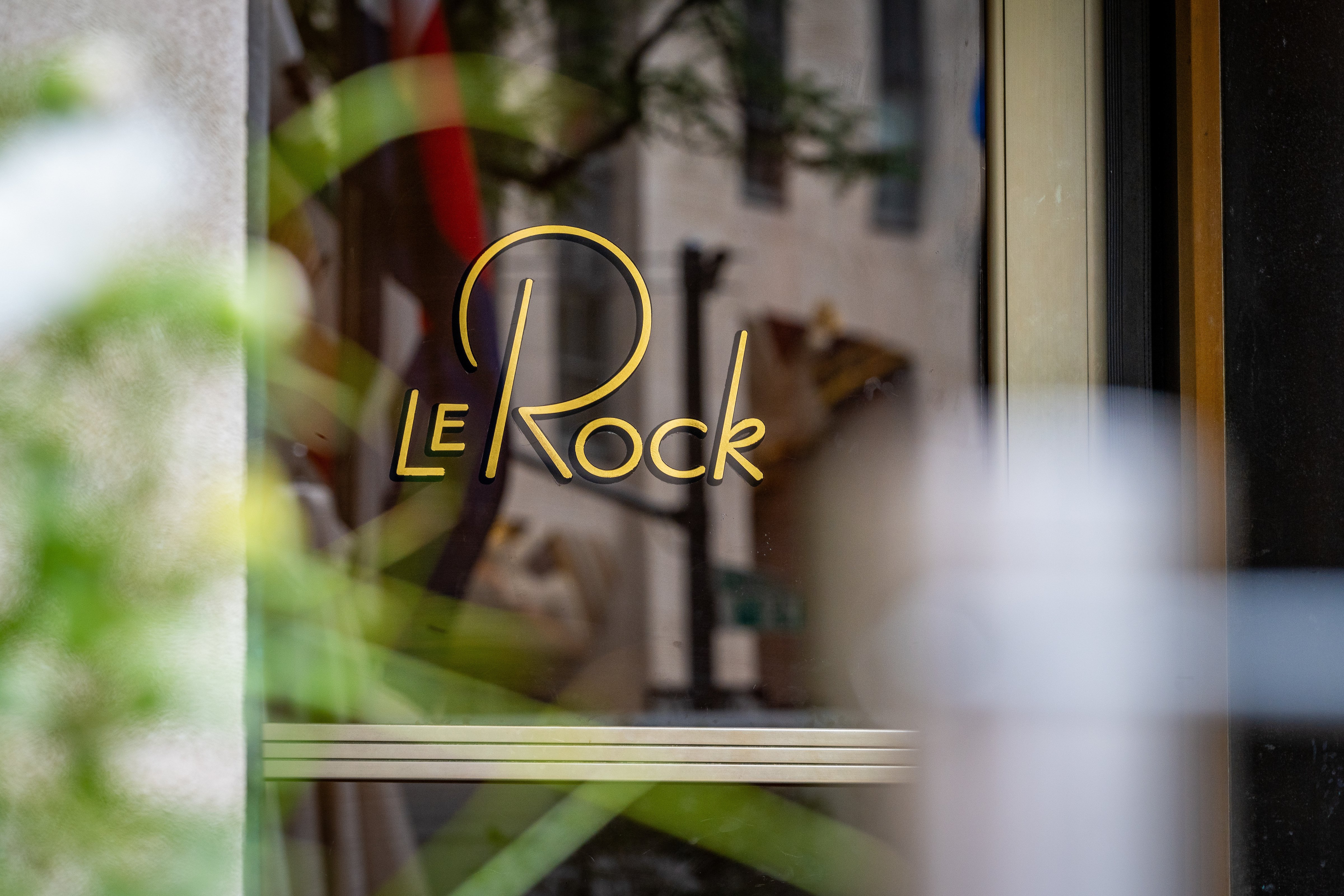 various screenshots of images from Le Rock website